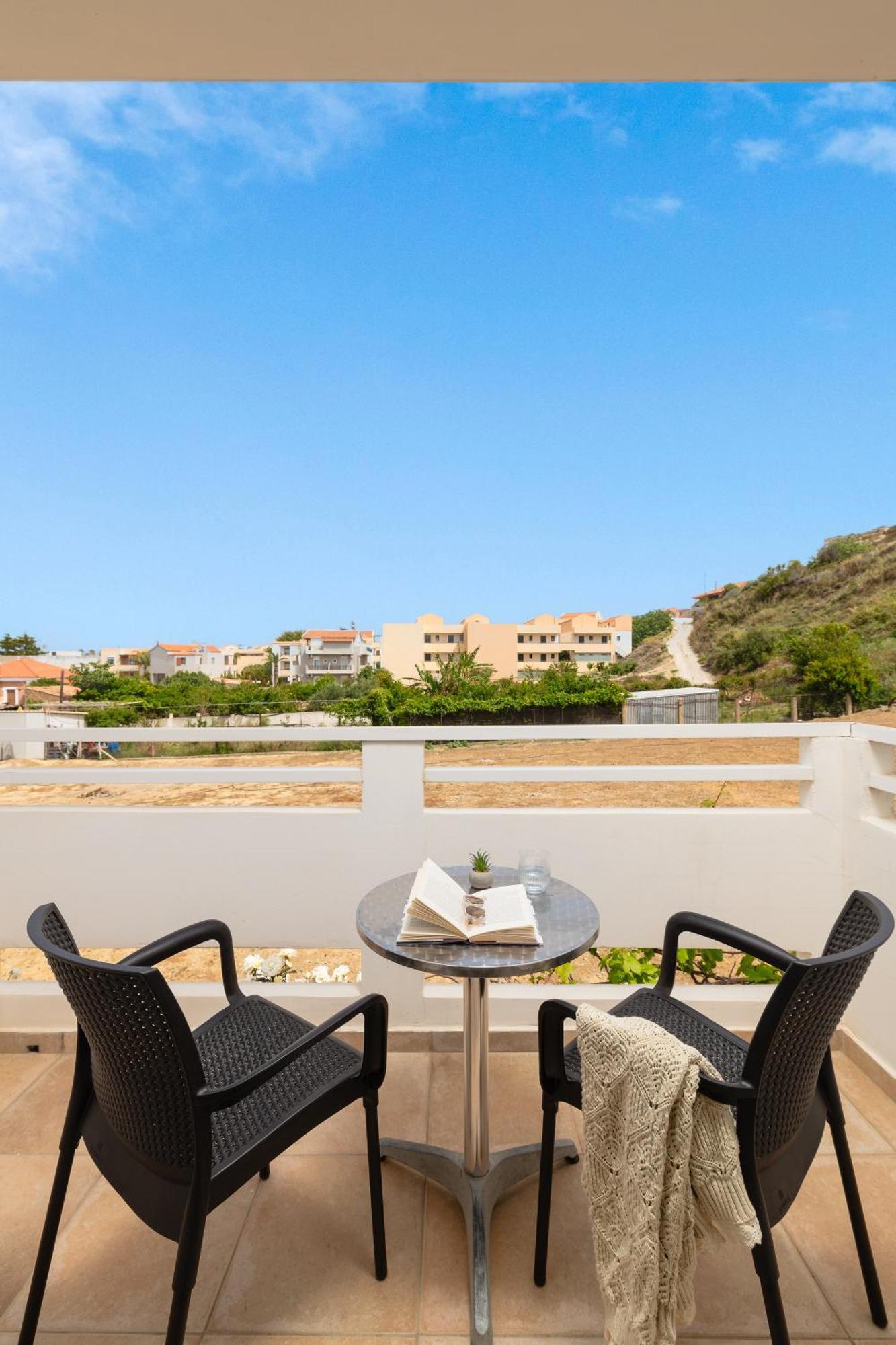 Thelesi Apartments Сталос Екстер'єр фото