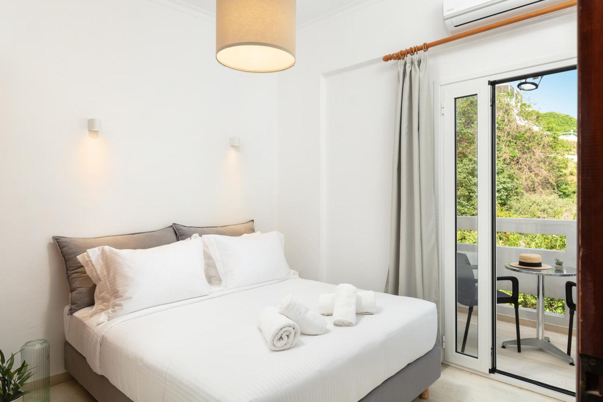 Thelesi Apartments Сталос Екстер'єр фото