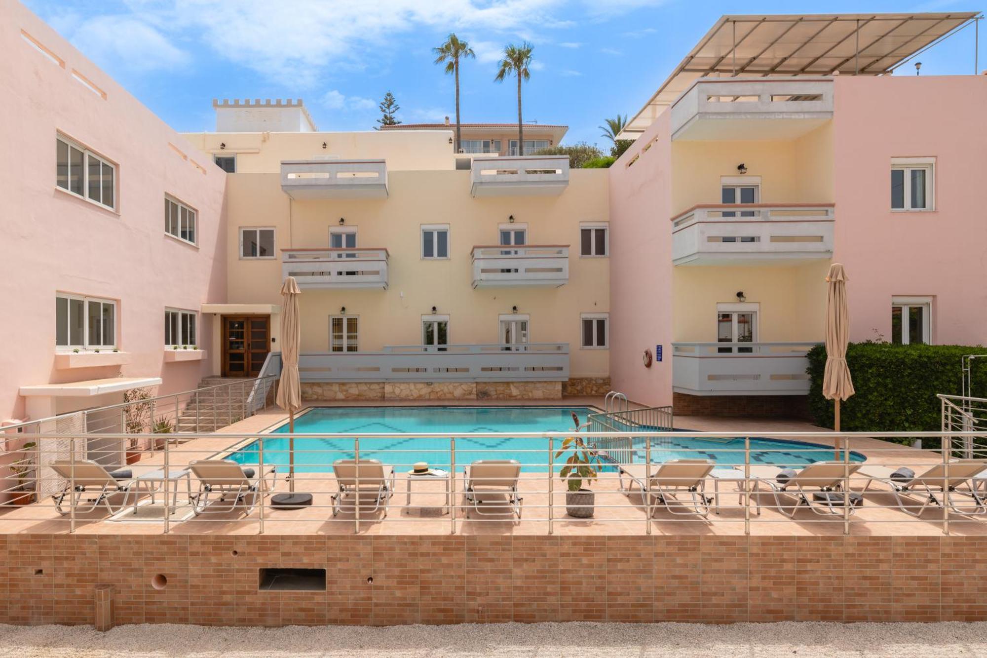 Thelesi Apartments Сталос Екстер'єр фото