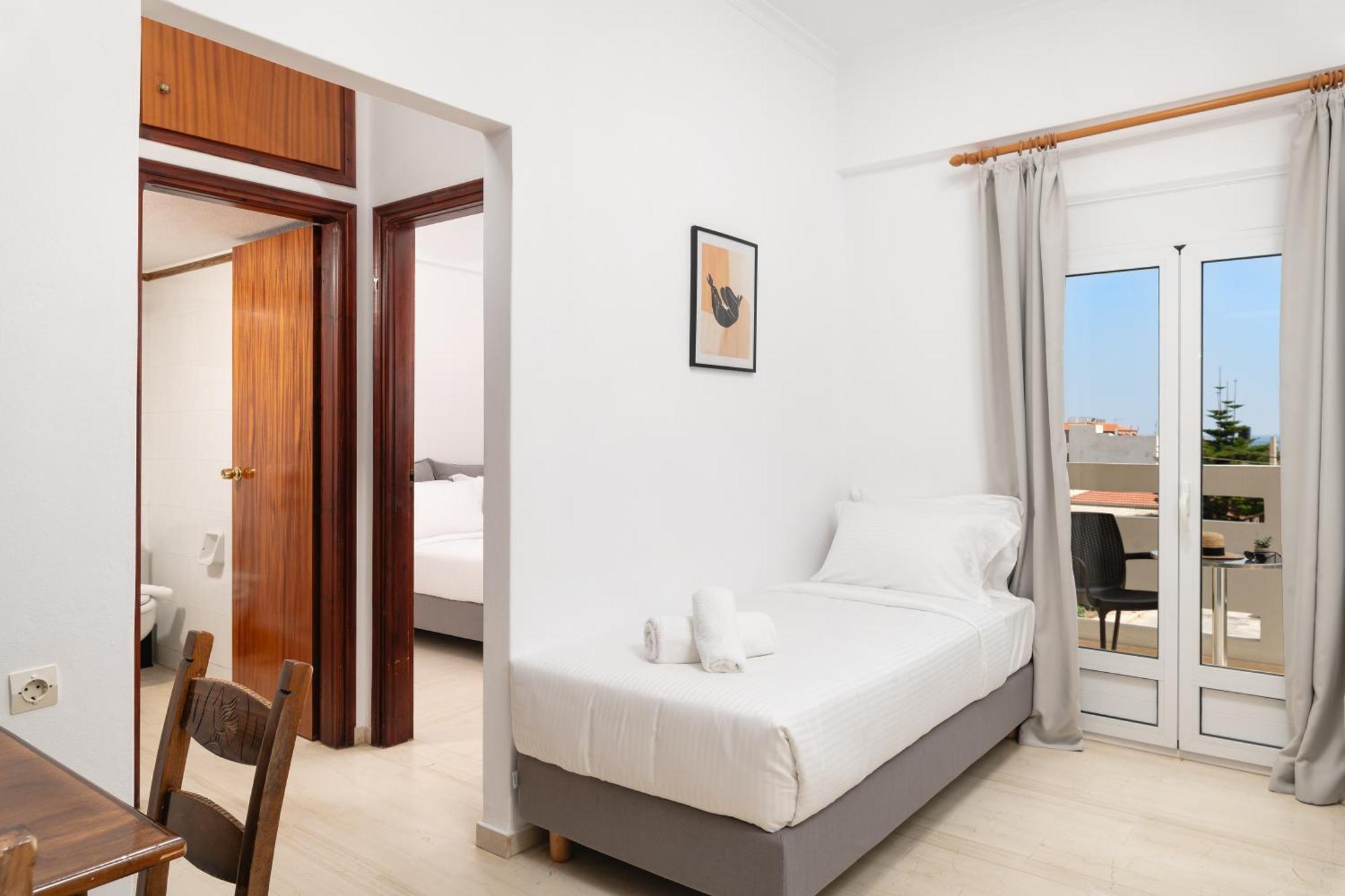 Thelesi Apartments Сталос Екстер'єр фото