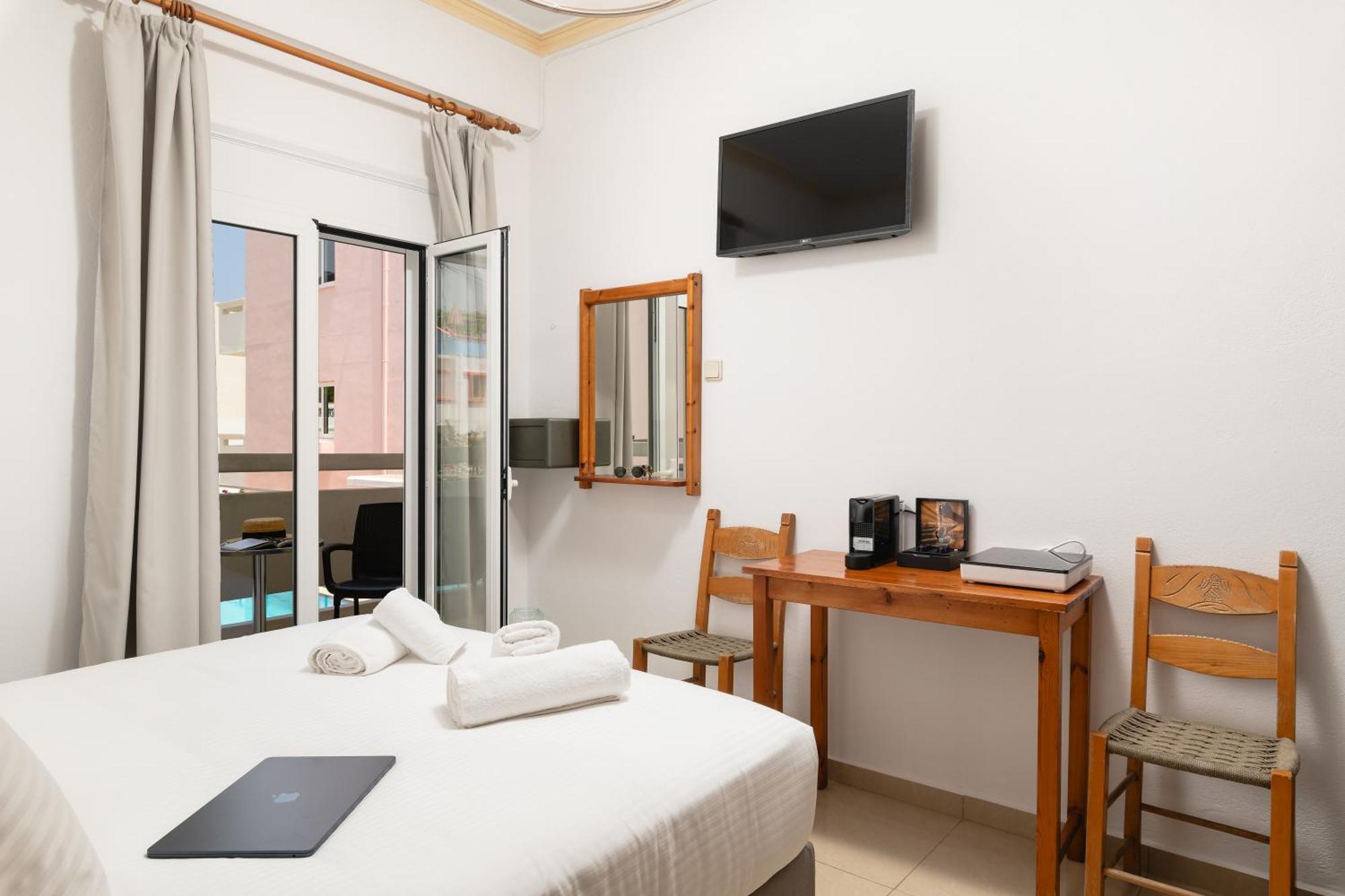 Thelesi Apartments Сталос Екстер'єр фото